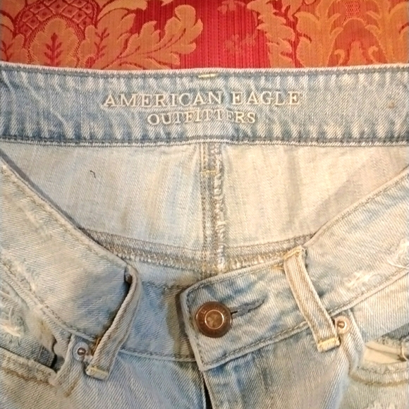 AMERICAN EAGLE-High Rise Distressed Cut Off Exposed Pockets Festival Shorts sz 4 - Picture 2 of 5
